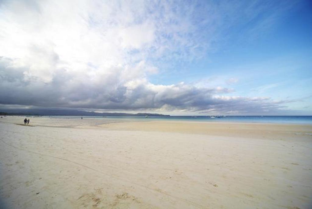 Shore Time Boracay Hotel