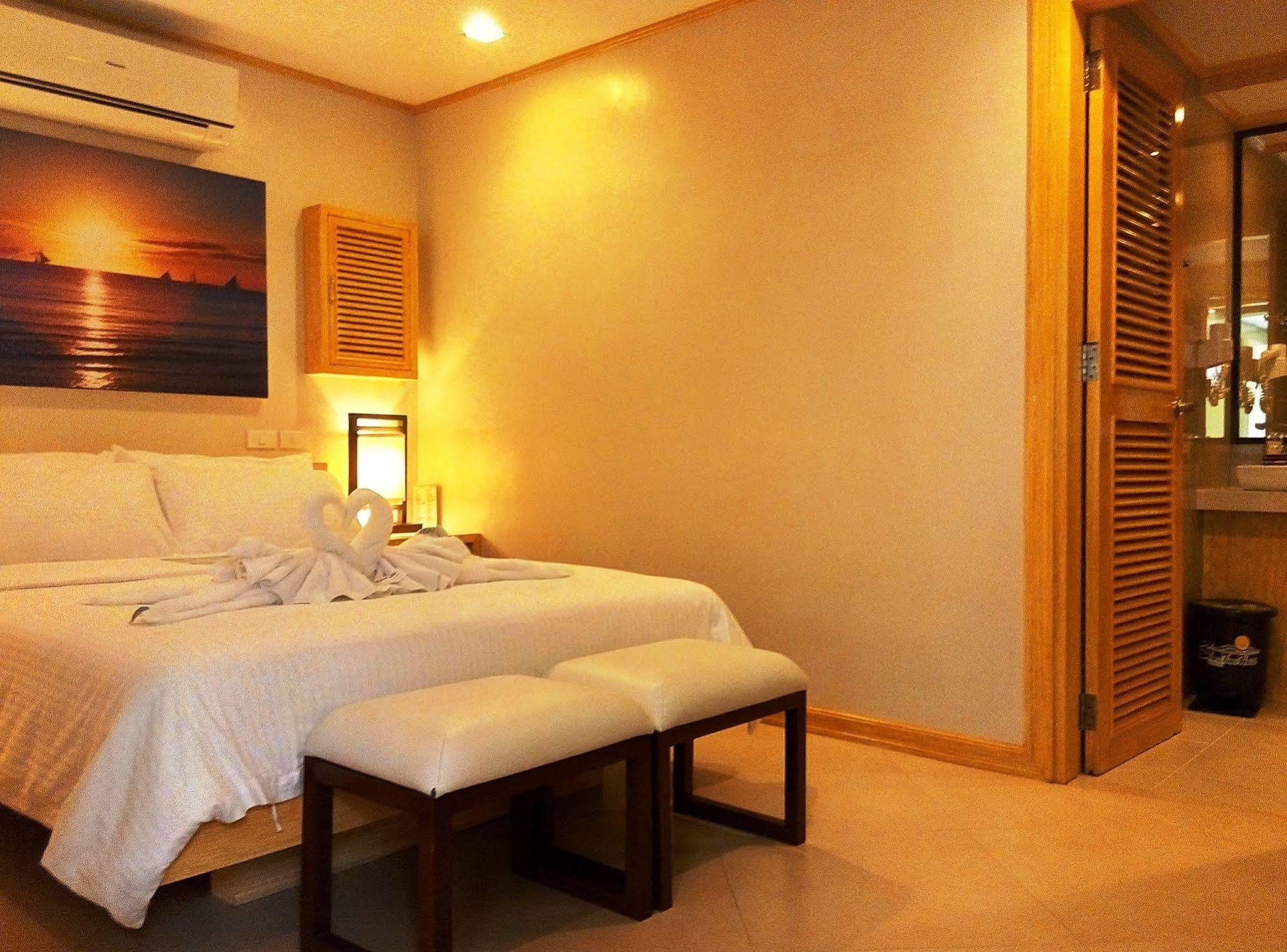 Shore Time Boracay Hotel 3*